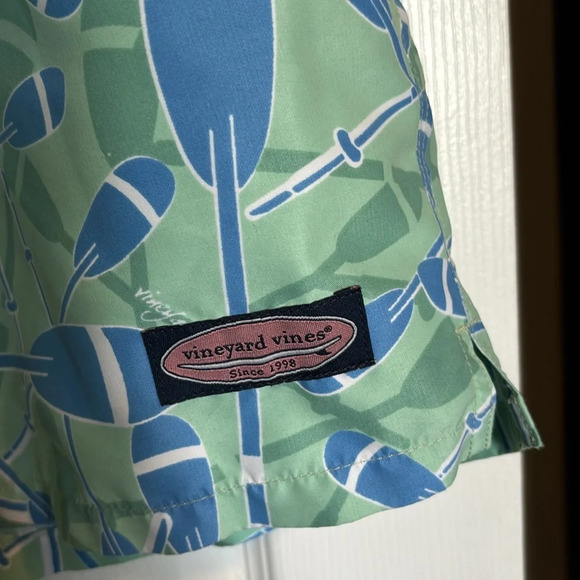 Vineyard Vines men’s green and blue lined swim trunks shorts size 2XL - Picture 2 of 10
